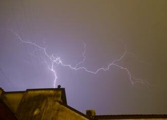 Caldo africano addio maltempo e crollo termico con burrasca di fine Estate