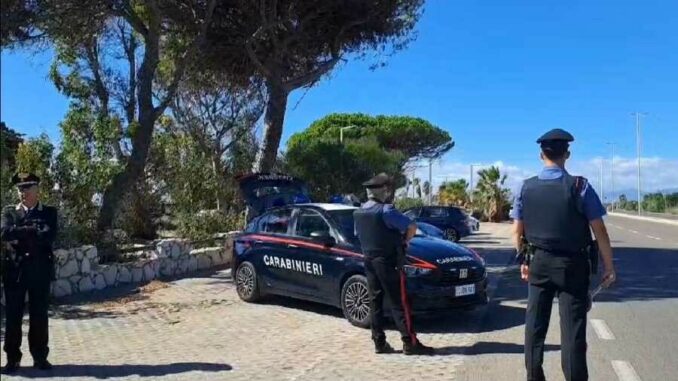 Carabinieri controlli al poetto di quartu