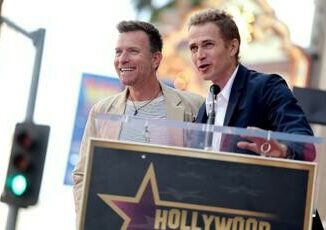 Ewan McGregor riceve la stella sulla Walk of Fame lomaggio di Hayden Christensen in stile Star Wars