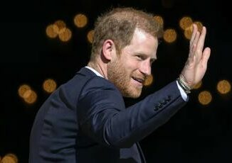 Harry emozionato per i suoi 40 anni fara vacanza con amici