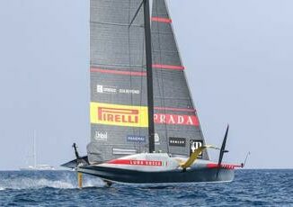 Luna Rossa batte Orient Express vola in semifinale Louis Vuitton Cup