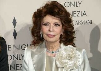 Sophia Loren compie 90 anni la diva italiana senza tempo che ha stregato Hollywood