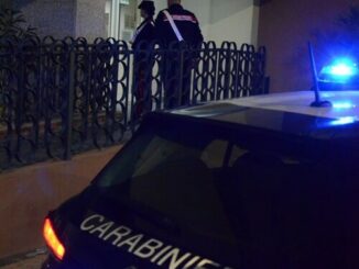 Immagine di carabinieri durante servizio notturno