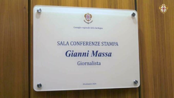 Targa sala conferenze Gianni Massa consiglio regionale