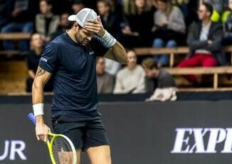 Debacle azzurra a Parigi Musetti Berrettini e Arnaldi eliminati a Bercy