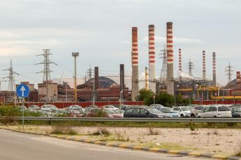 Ex Ilva domani tavolo a Chigi. Sindacati contro ipotesi spezzatino