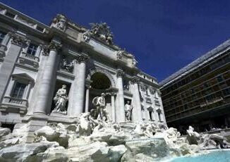 Fontana di Trevi dal Giubileo ingresso contingentato non e escluso un ticket