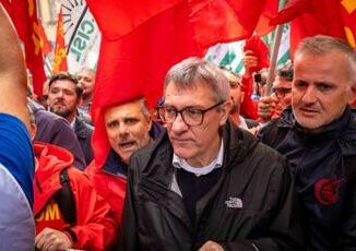 Landini in piazza con lavoratori automotive Grave crisi settore inascoltati dal governo