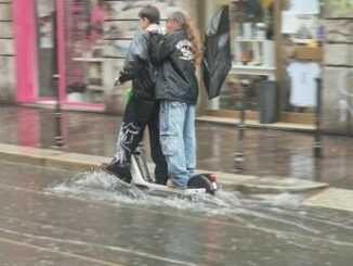 Maltempo forti piogge in Liguria. Allerta arancione a Milano e in Emilia Romagna