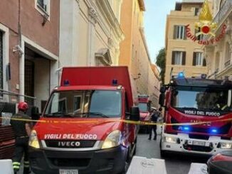 Roma ascensore precipita durante manutenzione un morto e due feriti gravi