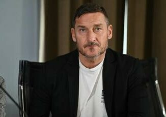 Totti e il ritorno in campo un affare da 100 milioni due club ideali ecco perche