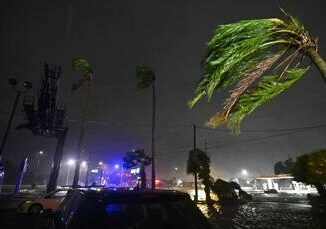 Uragano Milton in Florida blackout tornado multipli e vittime