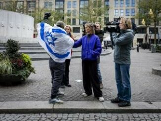 Ajax Maccabi il tifoso israeliano Gruppi colpivano ebrei al grido di Palestina libera