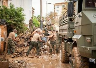 Alluvione Spagna disastro Valencia 89 dispersi e regione isolata