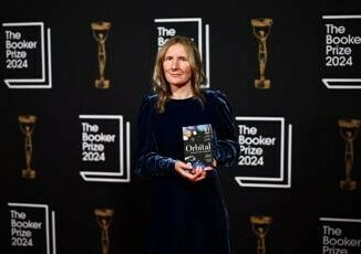 Booker Prize Samantha Harvey vince con il romanzo Orbital