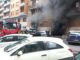 Incendio in garage condominiale a Roma palazzo evacuato e intossicata unanziana