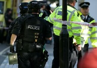 Londra una persona accoltellata sul ponte di Westminster