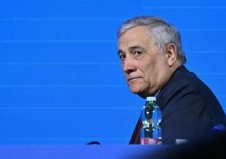 Minaccia a Tajani Stop sostegno a Israele pronti ad attacchi e uso forza armata