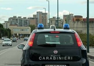 Napoli operaio 43enne cade da impalcatura e muore