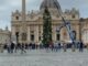 Natale innalzato in piazza San Pietro lalbero al centro delle proteste