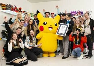 Pokemon Guinness World Record con maratona di unboxing da 20 mila carte