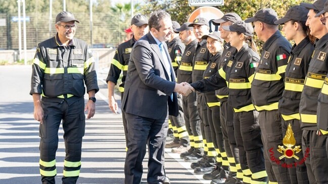 Prefetto Castaldo visita comando Vigili del Fuoco Cagliari