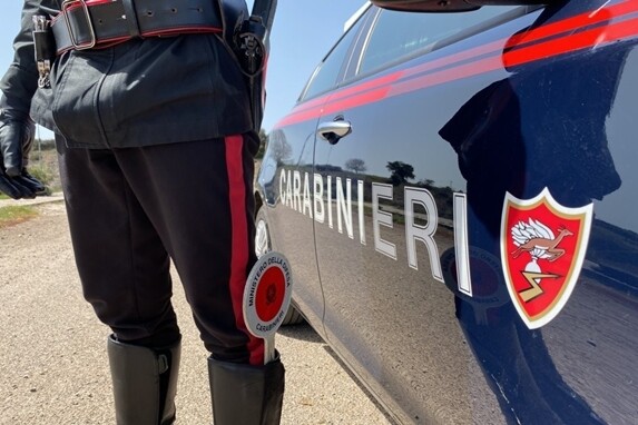 carabinieri auto posto di blocco