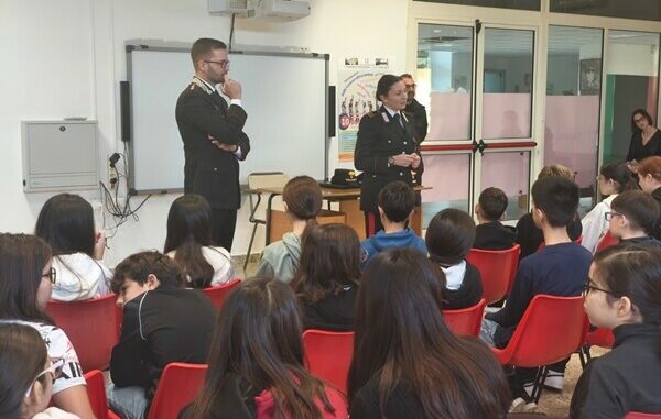 carabinieri domusnovas incontro studenti su violenza di genere