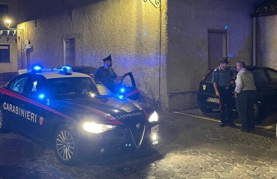 immagine carabinieri notturno - traffico di stupefacenti in sardegna