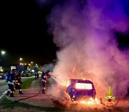 incendio suv ad olbia